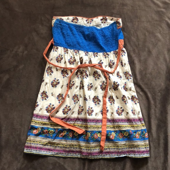 Small forever 21 strapless dress - Picture 3 of 3